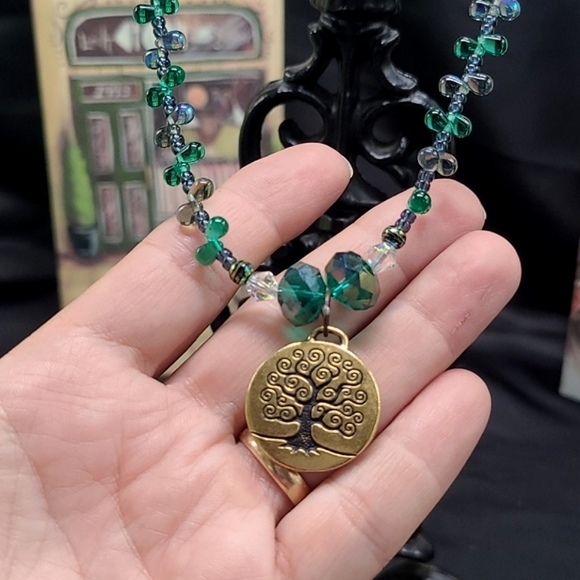 Tree of Life Pendant Green Glass Beaded Necklace - Picture 3 of 14